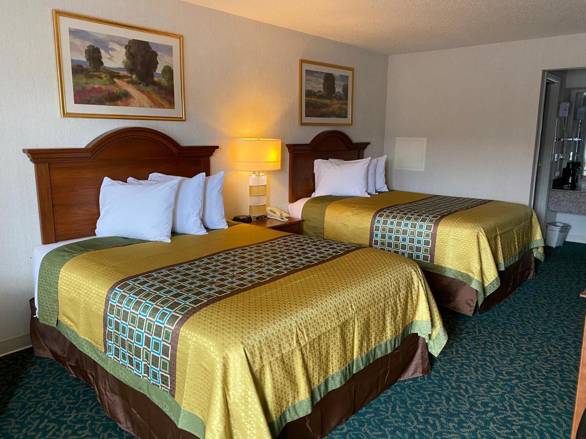 Motel & Harrisonville